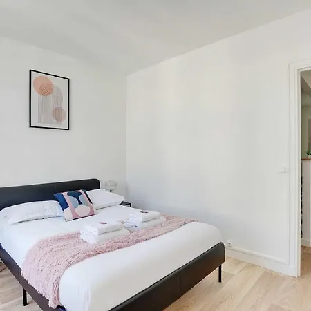 Modern - 2br-4p - Sacre-coeur Appartement
