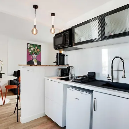 Modern - 2br-4p - Sacre-coeur 아파트 *